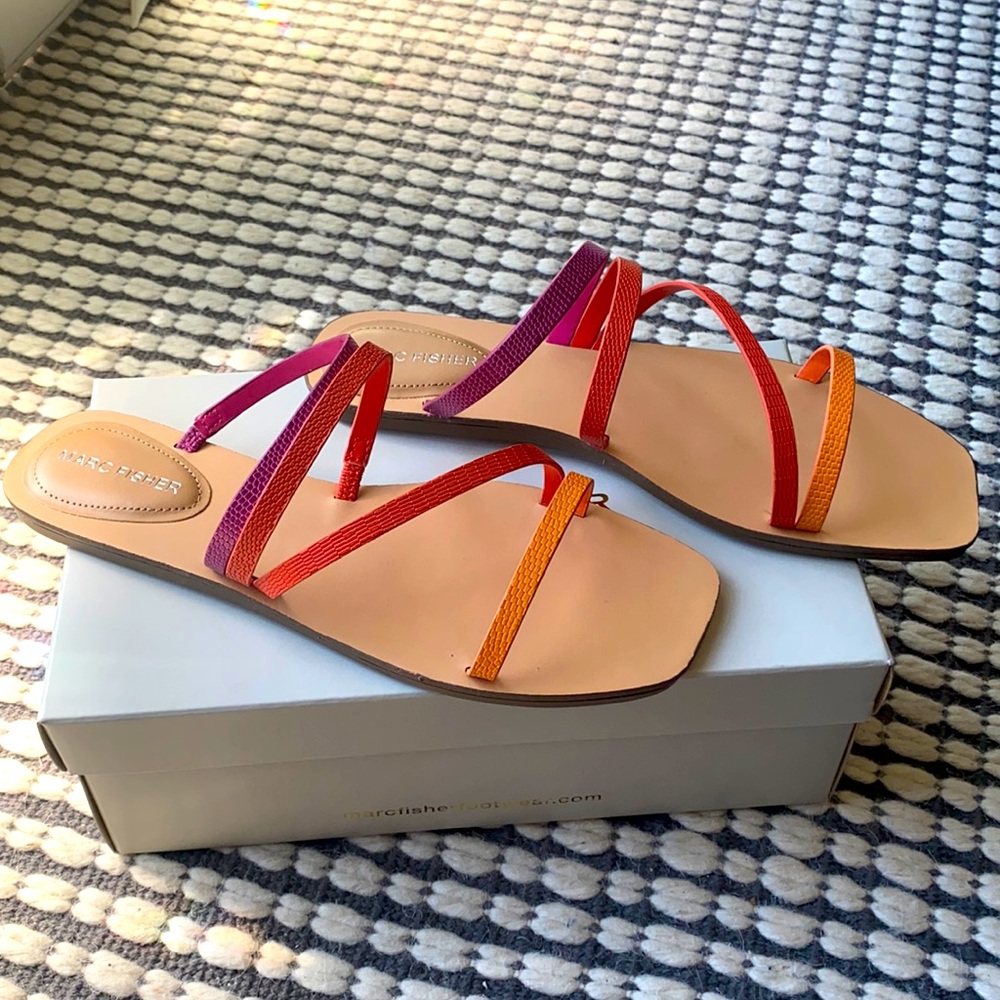MARC FISHER BONINA STYLE SANDAL SZ10 NEW IN BOX